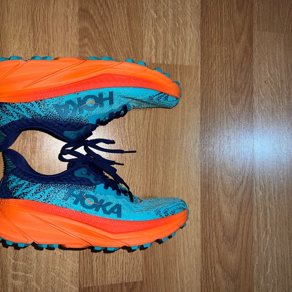 Women’s HOKA Challenger Size 7 - Picture 7 of 8